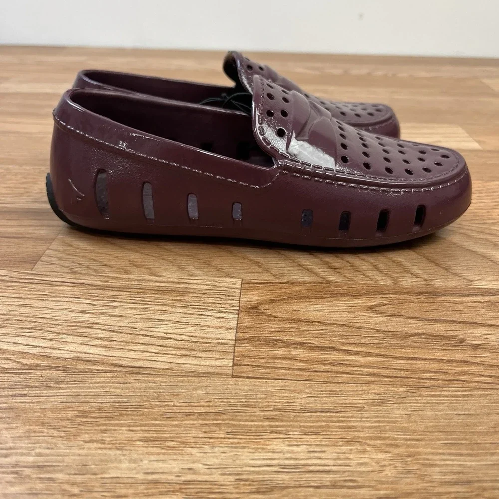 Floafers Prodigy Driver Burgundy‎ Patent  Loafers Shoes Big Kids Size 2 NEW